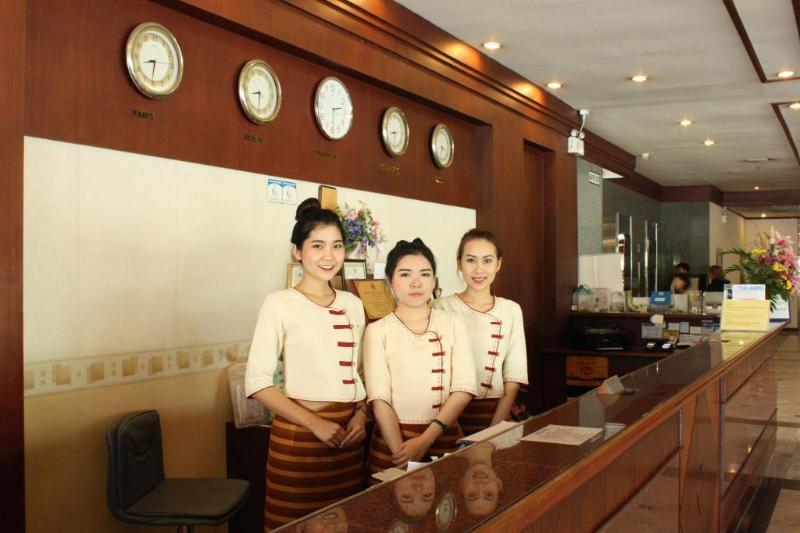 Tarin Hotel Chiang Mai Exterior foto